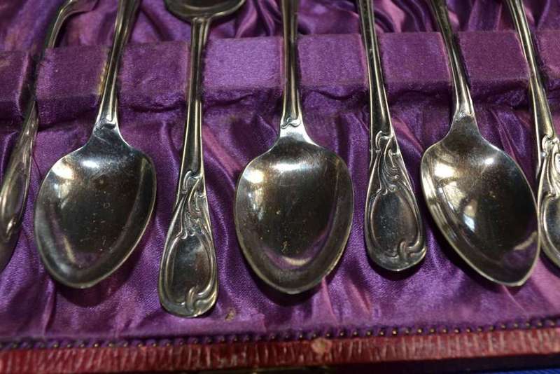 Vintage Silver Plated Spoon and Tong Set - Boxed