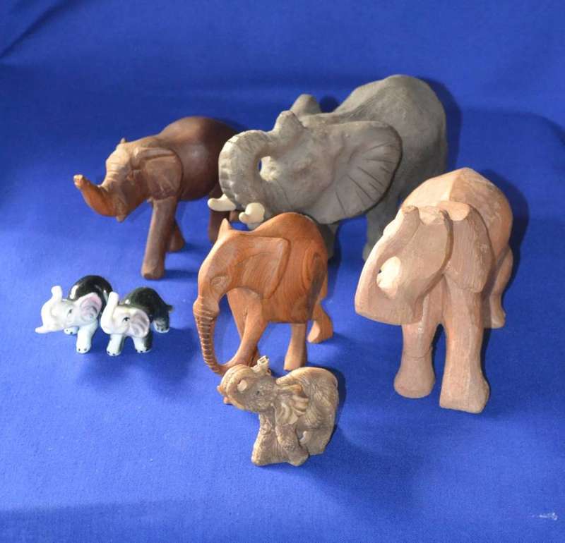 Collection of Elephant ornaments - Various Materials - 7 Pices
