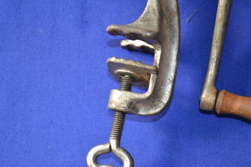 Vintage  Meat Grinder 8/F - Made in England