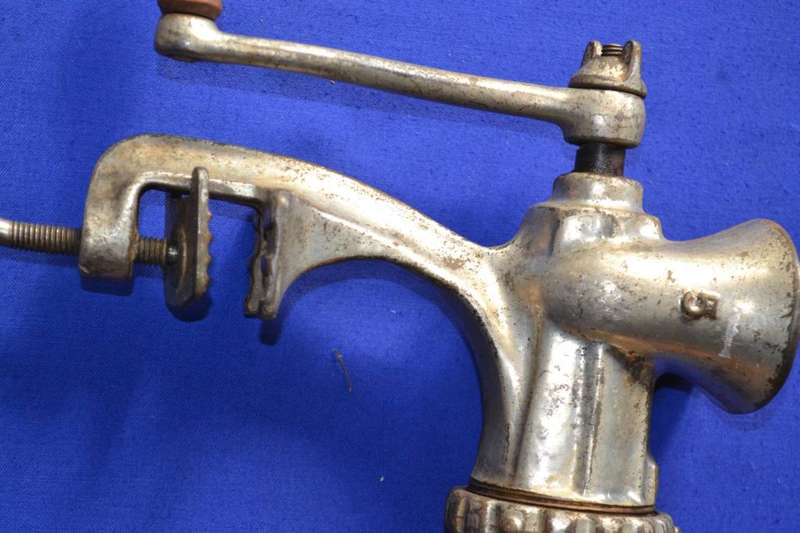 Vintage  Meat Grinder 8/F - Made in England