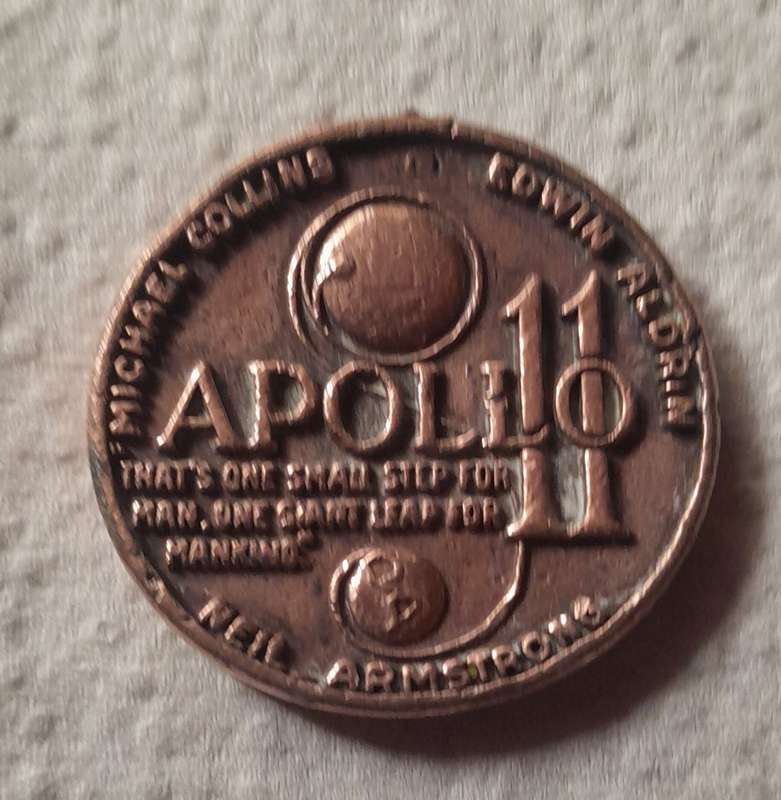 Commemorative Metal Medal - First Lunar Landing 1969 - Apollo II