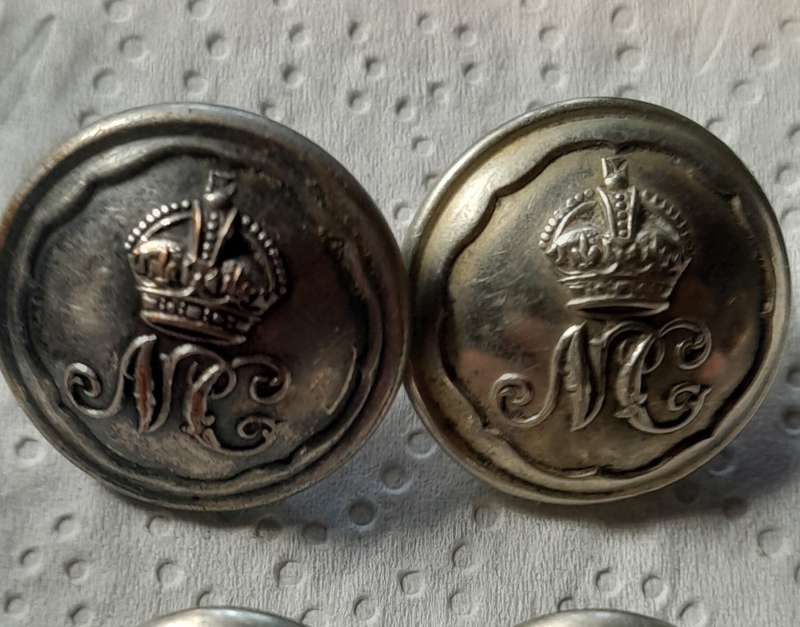 Royal Natal Carbineers and Natal Carbineers Buttons