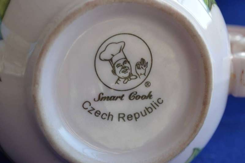 Smart Cook Czech Republic Porcelain Mug & 2 Footed Bowls