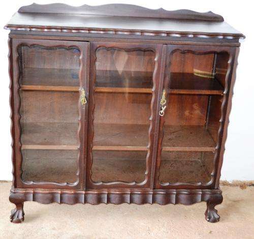 Solid Wood Bookcase/Display Cabinet