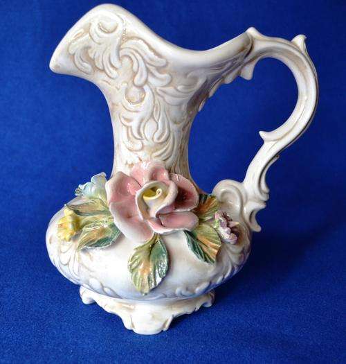 CAPODIMONTE JUG