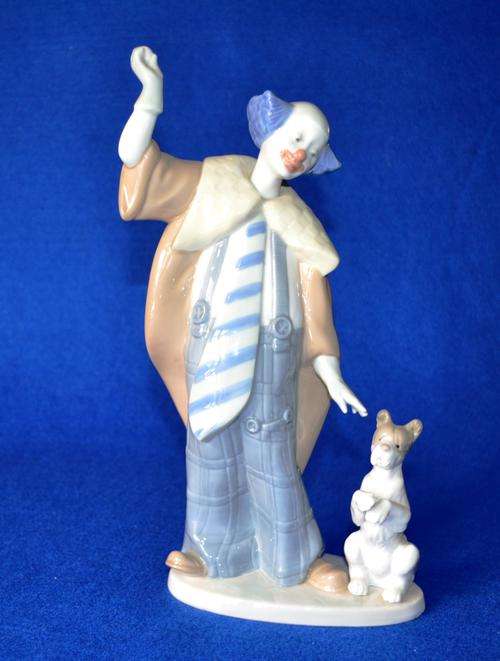 Nao Clown with Dog