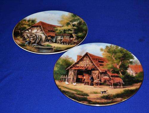 Royal Grafton Display Plates - Set of Two