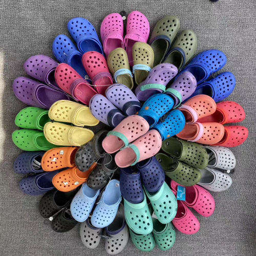 40 children's shoes in bulk.