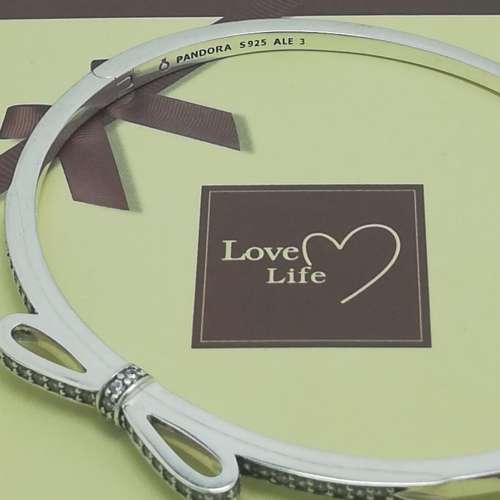 Pandora Sterling Silver Sparkling Bow Bangle (Size:3 -21 cm)