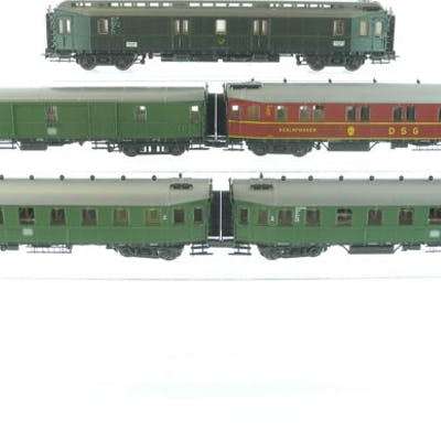 roco passenger set