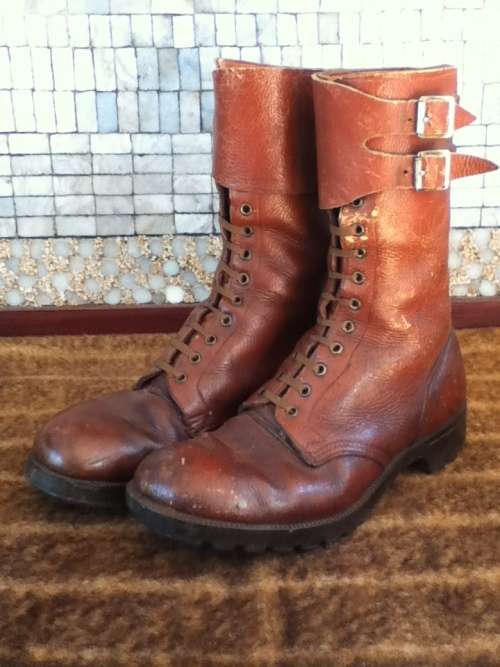 VINTAGE SADF COMBAT ARMY BOOTS SIZE 10
