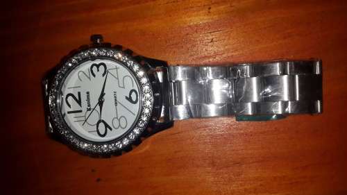 Stunning women's stainless steel wrist watch