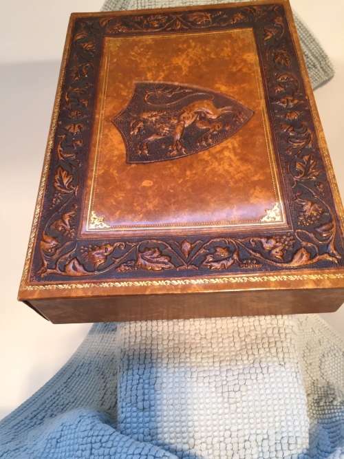 VINTAGE ITALIAN EMBOSSED GENUINE LEATHER BOX