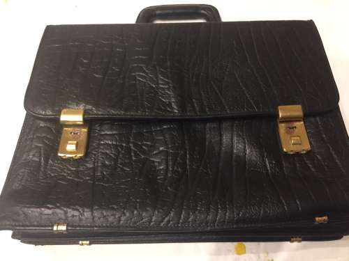 EXECUTIVE BUFFALO LEATHER SATCHEL/BAG IN VERY GOOD CONDITION