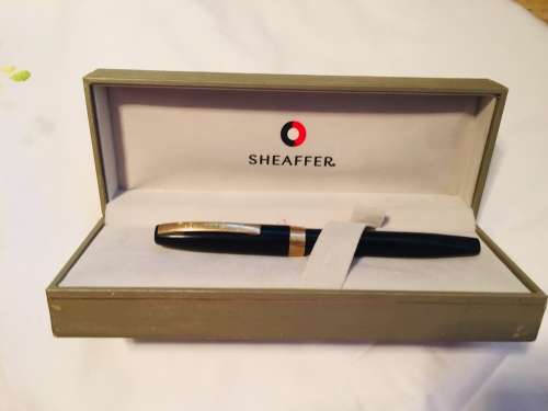 VINTAGE SHEAFFER MATT BLACK WITH GOLD TRIM, FOUNTAIN PEN WITH BOX