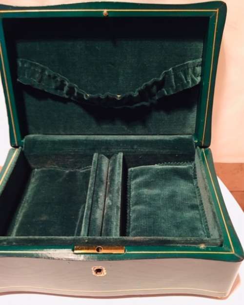 VINTAGE DARK GREEN JEWELRY/MUSIC BOX, GENUINE LEATHER WITH GILT EMBOSSED DETAIL, MADE IN ITALY