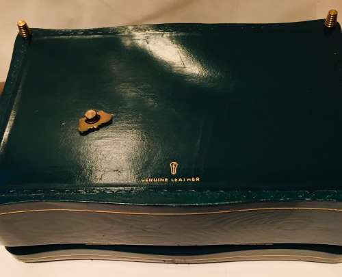 VINTAGE DARK GREEN JEWELRY/MUSIC BOX, GENUINE LEATHER WITH GILT EMBOSSED DETAIL, MADE IN ITALY
