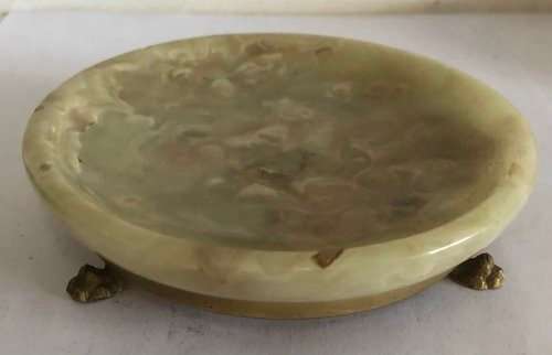 ONYX ASHTRAY WITH BRASS LEGS MADE IN ITALY IN EXCELLENT CONDITION