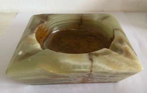 ONYX MATCHING ASHTRAY AND LIGHTER MADE IN ITALY IN EXCELLENT CONDITION
