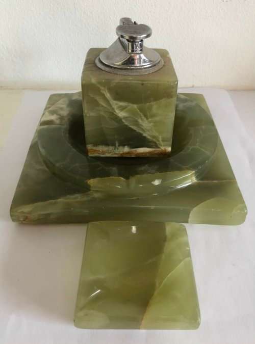 ONYX MATCHING ASHTRAY, LIGHTER AND MINI ASHTRAY MADE IN ITALY IN EXCELLENT CONDITION