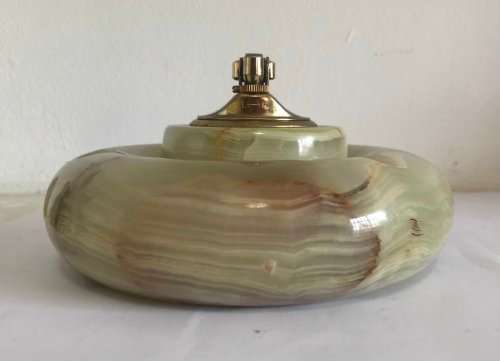 ONYX ROUND ASHTRAY AND LIGHTER MADE IN ITALY IN EXCELLENT CONDITION