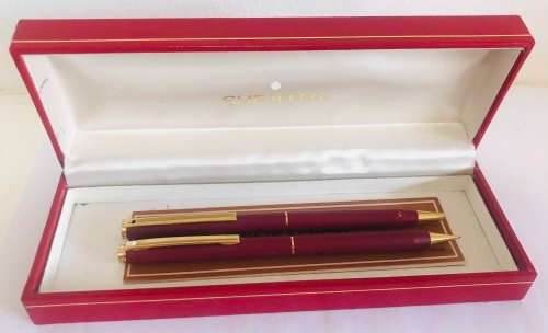 SHEAFFER MAROON BALLPOINT PEN AND PENCIL WITH GOLD TRIM IN ORIGINAL BOX