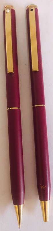 SHEAFFER MAROON BALLPOINT PEN AND PENCIL WITH GOLD TRIM IN ORIGINAL BOX