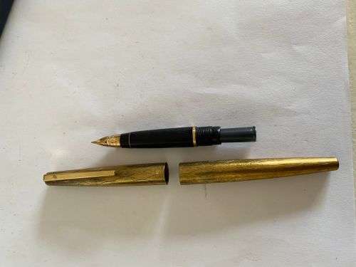 SHEAFFER FOUNTAIN PEN MESH DESIGN WITH 14K GOLD NIB IN ORIGINAL BOX IN EXCELLENT CONDITION