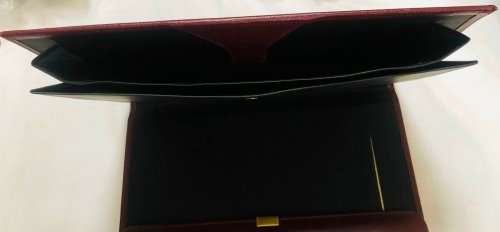 VINTAGE BURGUNDY FOLDER WITH LOCK