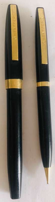VINTAGE SHEAFFER`S FOUNTAIN PEN AND PENCIL BLACK AND GOLD IN ORIGINAL BOX