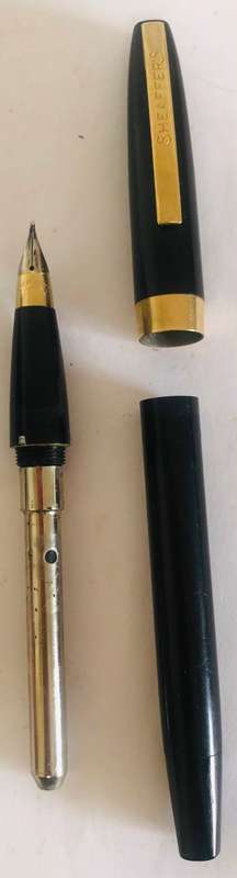 VINTAGE SHEAFFER`S FOUNTAIN PEN AND PENCIL BLACK AND GOLD IN ORIGINAL BOX
