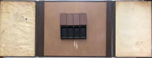 VINTAGE BROWN DESKTOP CALENDAR HOLDER AND STATIONERY CONTAINER
