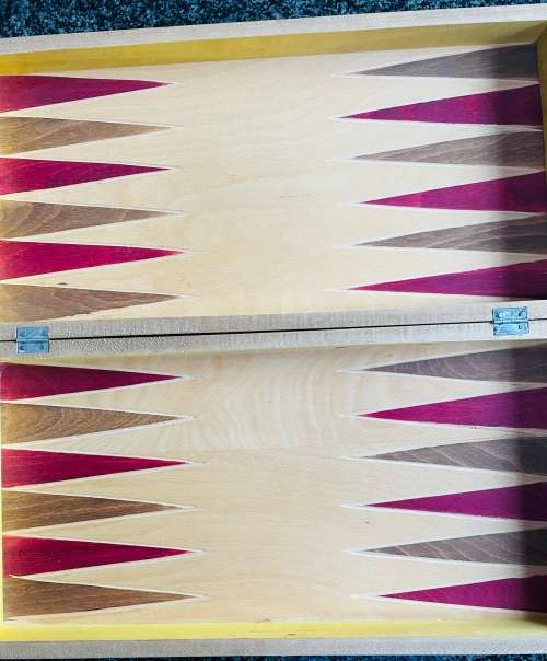 WOOD CHESS & BACKGAMMON SET WITH WOODEN PIECES