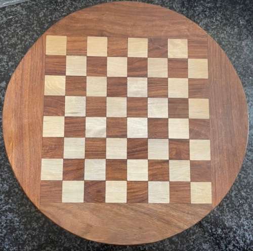 Magnetic Circular Wooden Chess Set with Wood Pieces