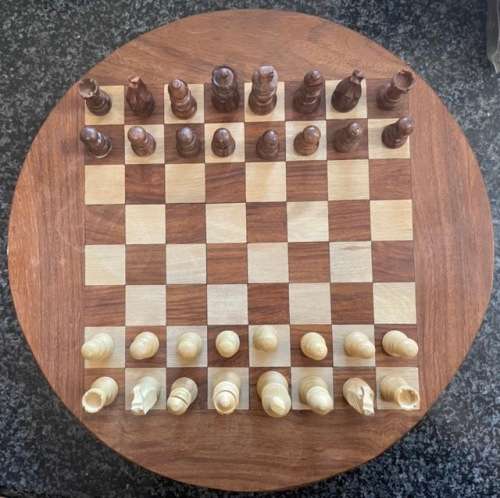 Magnetic Circular Wooden Chess Set with Wood Pieces
