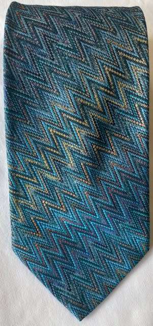 ORIGINAL MISSONI PURE SILK CLASSIC BLUE CHEVRON PATTERN TIE, MADE IN ITALY!