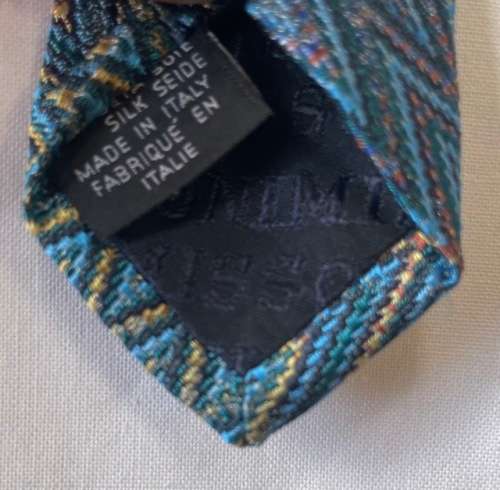 ORIGINAL MISSONI PURE SILK CLASSIC BLUE CHEVRON PATTERN TIE, MADE IN ITALY!
