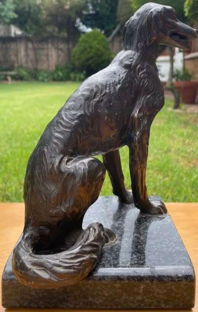 DESK TOP SIZE BRONZE SCULPTURE, SITTING DOG ON GRANITE BASE BY UNKNOWN ARTIST