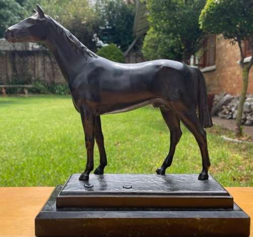 DESK TOP SIZE BRONZE SCULPTURE, STANDING HORSE ON GRANITE BASE BY UNKNOWN ARTIST
