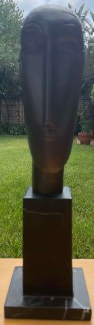 AMEDEO MODIGLIANI REPRODUCTION DESK TOP SIZE BRONZE SCULPTURE AND MODIGLIANI BOOK BY STEPHEN BUTLER