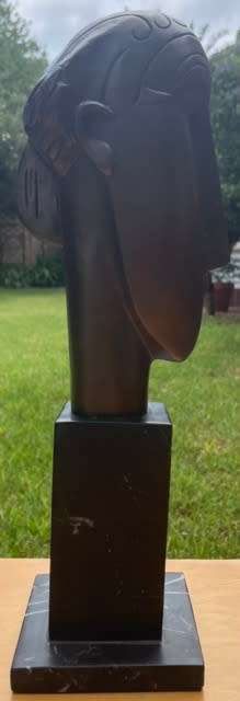 AMEDEO MODIGLIANI REPRODUCTION DESK TOP SIZE BRONZE SCULPTURE AND MODIGLIANI BOOK BY STEPHEN BUTLER