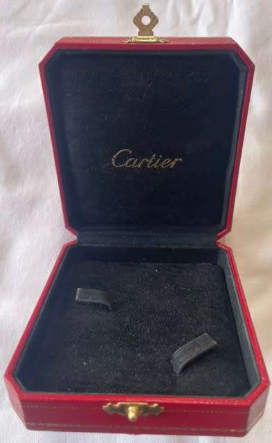 SMALL ORIGINAL CARTIER BOX IN EXCELLENT CONDITION.