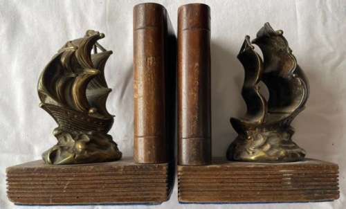 MATCHING WOOD AND BRASS SAILBOAT BOOKENDS