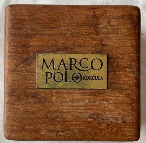COPPER COMPASS IN BROWN WOODEN BOX.