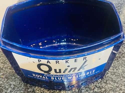 COLLECTION OF OVERSIZED NOVELTY PENS IN AN OVERSIZED PARKER INK CONTAINER