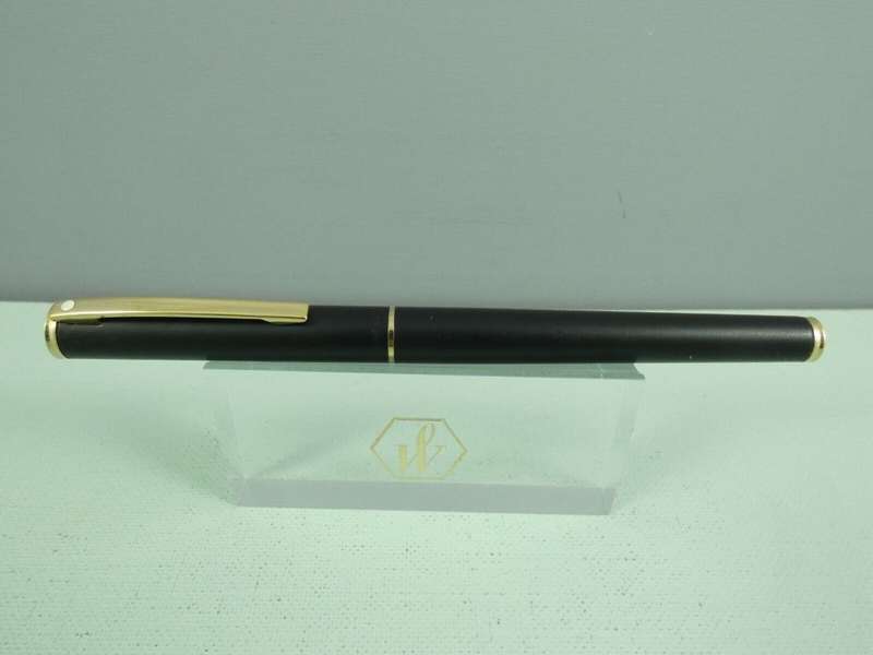 VINTAGE SHEAFFER - MATTE BLACK 260 BROAD WITH GOLD TRIM FOUNTAIN PEN WHITE DOT IN BOX