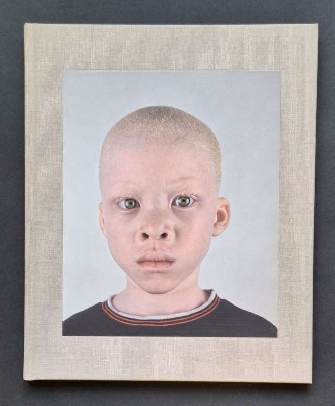 `LOOKING ASIDE SOUTH AFRICAN STUDIO PORTRAITS 2003 - 2006` BY PIETER HUGO