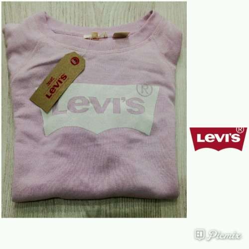Levi's Original Sweater For Women Size Small !!!!!!Market Value R799.99
