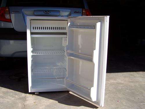 FRIDGE - DAEWOO 142 LITRE