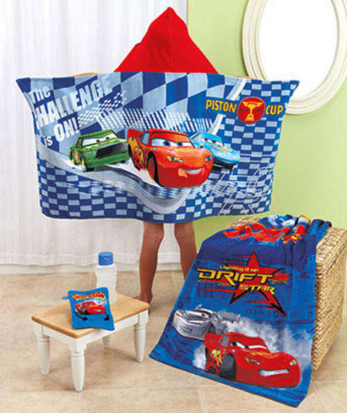 3-Pc Licensed Disney Bath Set / Cars, Tink or Toy Story